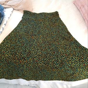 Lula Roe long elastic waist skirt.